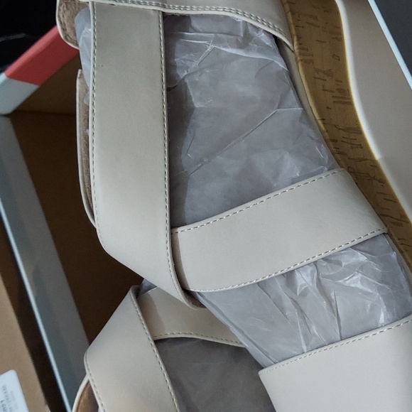 Womens SOUL Naturalizer Goodtimes Platform Wedge Sandals - Picture 7 of 8